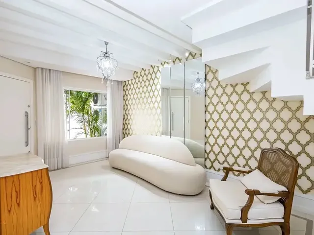 Sobrado 4 quartos e 4 banheiros, para alugar, no bairro Santa Felicidade em Curitiba