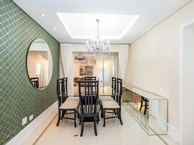 Casa 4 quartos e 4 banheiros, para alugar, no bairro Santa Felicidade em Curitiba
