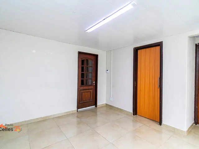 Casa 2 quartos e 2 banheiros, para alugar, no bairro Guaíra em Curitiba