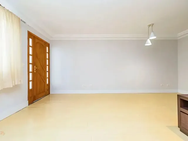 Sobrado para alugar, no bairro Bigorrilho em Curitiba