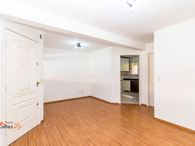 Casa 3 quartos e 2 banheiros, à venda, no bairro Alto Boqueirão em Curitiba