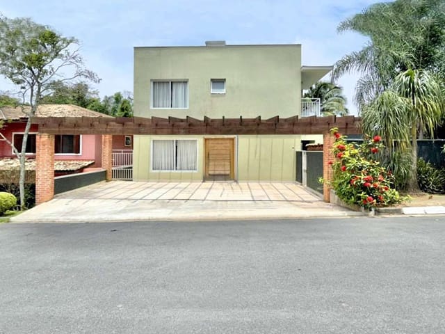 Sobrado com 510m² 4 quartos e 4 banheiros, à venda, no bairro Pousada dos Bandeirantes em Carapicuíba