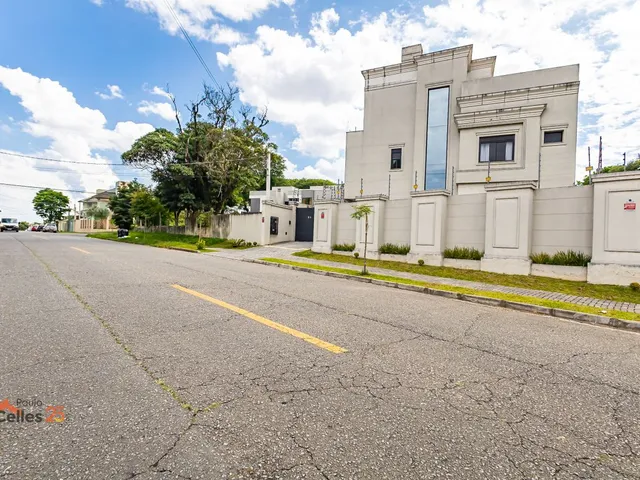 Sobrado com 188m², à venda, no bairro Água Verde em Curitiba