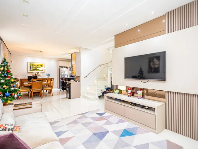 Casa com 188m², à venda, no bairro Água Verde em Curitiba