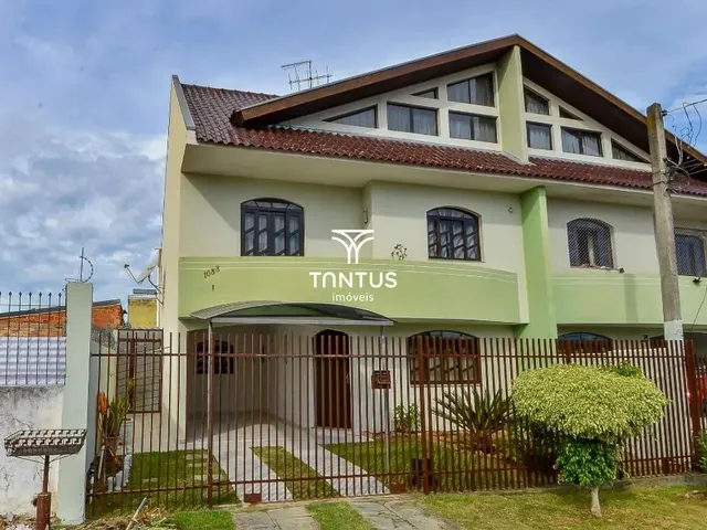 Casa com 156m² 3 quartos e 2 banheiros, para alugar, no bairro Capão Raso em Curitiba