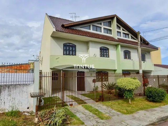 Casa com 156m² 3 quartos e 2 banheiros, para alugar, no bairro Capão Raso em Curitiba