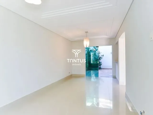 Sobrado com 125m² 4 quartos e 4 banheiros, à venda, no bairro Hugo Lange em Curitiba