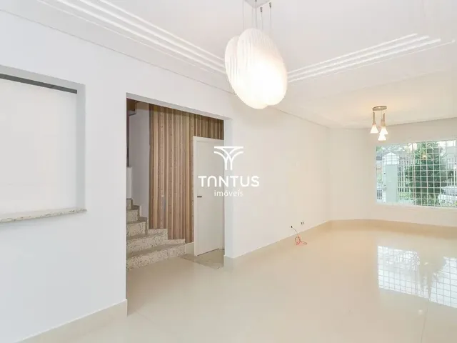 Casa com 125m² 4 quartos e 4 banheiros, à venda, no bairro Hugo Lange em Curitiba