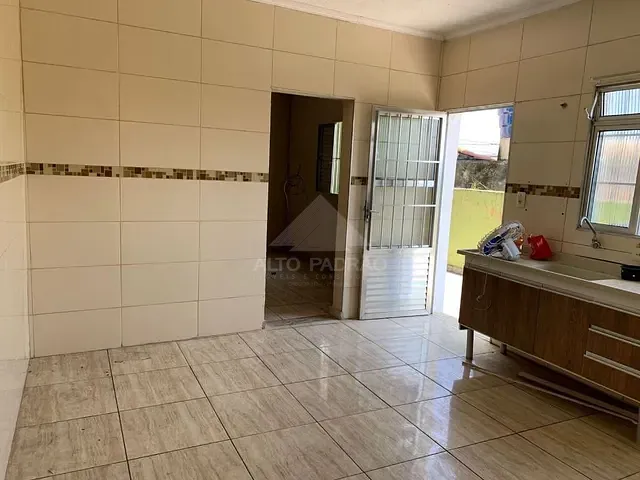 Sobrado com 180m² 3 quartos e 2 banheiros, à venda, no bairro Jardim Itapark em Mauá