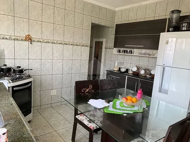 Sobrado com 180m² 3 quartos e 2 banheiros, à venda, no bairro Jardim Itapark em Mauá