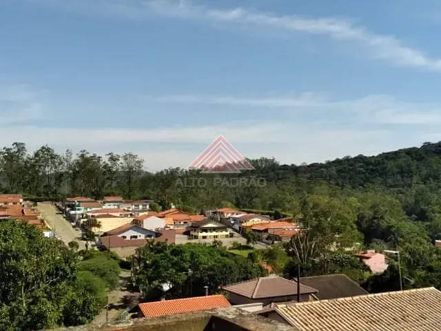 Sobrado com 300m² 6 quartos e 1 banheiro, à venda, no bairro Quarta Divisão em Ribeirão Pires