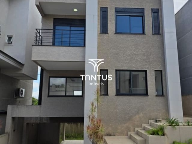 Sobrado com 314m² 3 quartos e 5 banheiros, para alugar, no bairro Campo Comprido em Curitiba