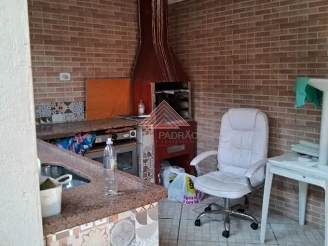 Sobrado com 270m² 2 quartos e 2 banheiros, à venda, no bairro Jardim Guapituba em Mauá