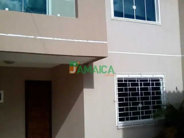 Sobrado com 101m² 3 quartos e 2 banheiros, para alugar, no bairro Cajuru em Curitiba