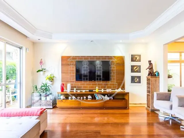 Sobrado com 360m² 4 quartos e 6 banheiros, à venda, no bairro Granja Julieta em São Paulo