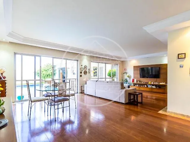 Sobrado com 360m² 4 quartos e 6 banheiros, à venda, no bairro Granja Julieta em São Paulo