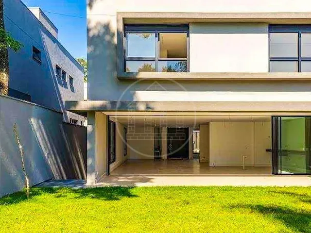 Sobrado com 845m² 4 quartos e 5 banheiros, à venda, no bairro Chácara Santo Antônio em São Paulo