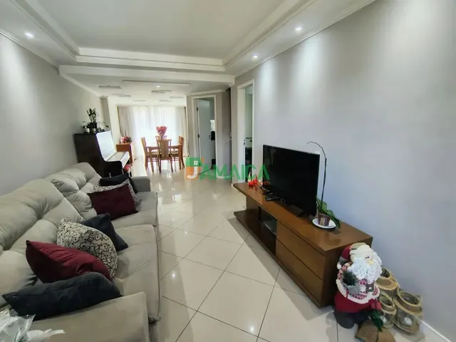 Sobrado 4 quartos e 4 banheiros, à venda, no bairro UBERABA em Curitiba