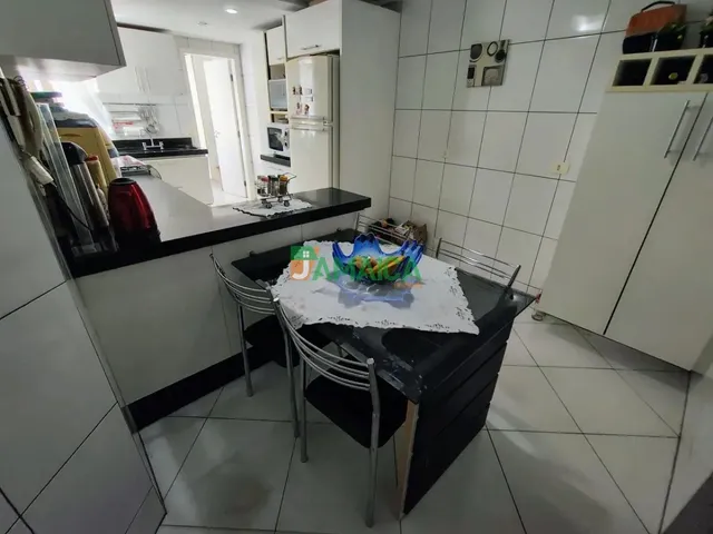 Sobrado 4 quartos e 4 banheiros, à venda, no bairro UBERABA em Curitiba