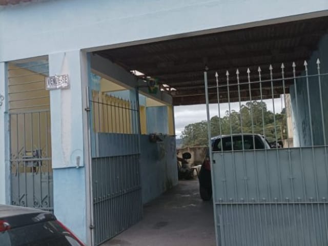 Sobrado com 150m² 6 quartos e 2 banheiros, à venda, no bairro Parque Miguel Mirizola em Cotia