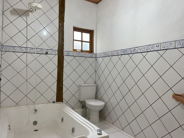 Sobrado com 1175m² 2 quartos e 3 banheiros, à venda, no bairro Portal Roselândia em Cotia