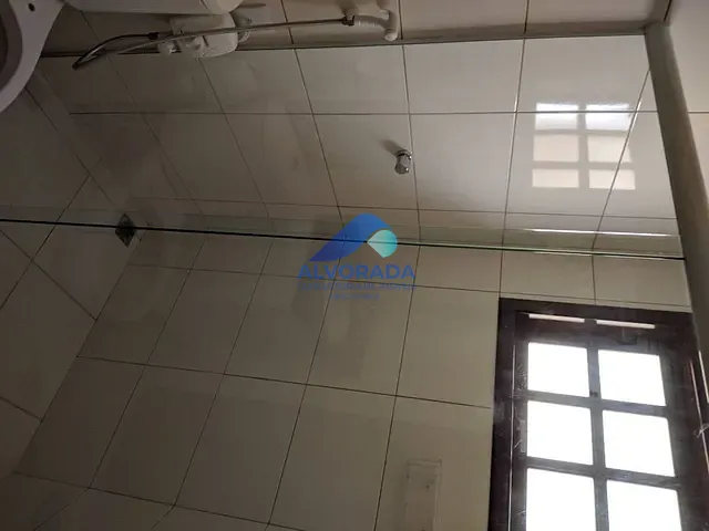 Sobrado com 240m² 4 quartos e 1 banheiro, à venda, no bairro Residencial Santa Paula em Jacareí
