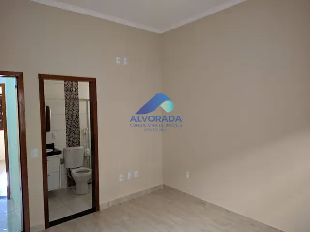 Sobrado com 240m² 4 quartos e 1 banheiro, à venda, no bairro Residencial Santa Paula em Jacareí