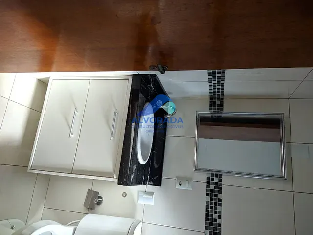 Sobrado com 240m² 4 quartos e 1 banheiro, à venda, no bairro Residencial Santa Paula em Jacareí