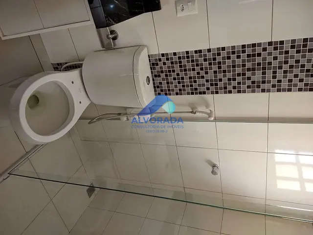 Sobrado com 240m² 4 quartos e 1 banheiro, à venda, no bairro Residencial Santa Paula em Jacareí