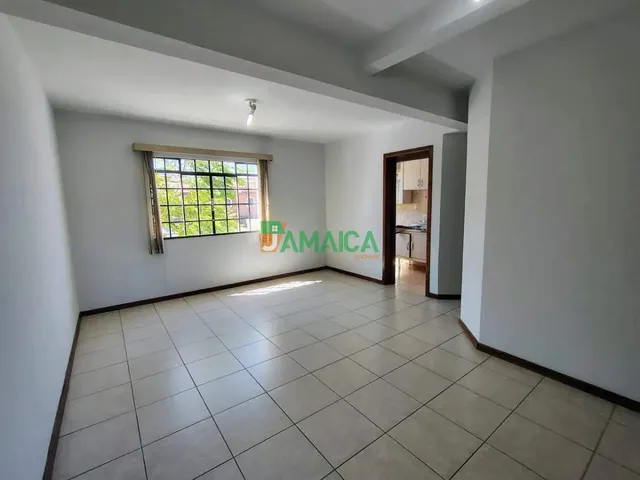 Sobrado 3 quartos e 1 banheiro, à venda, no bairro Jardim das Américas em Curitiba