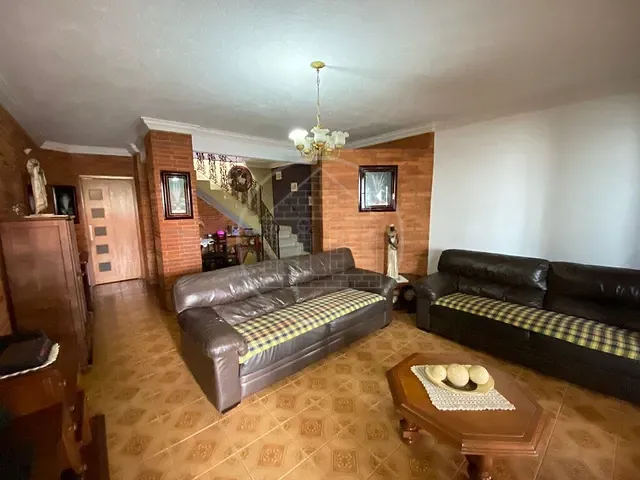 Sobrado com 160m² 4 quartos e 3 banheiros, à venda, no bairro Jardim Colonial em São Paulo