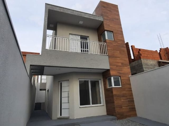Sobrado com 150m² 3 quartos e 3 banheiros, à venda, no bairro Chácara Roselândia em Cotia