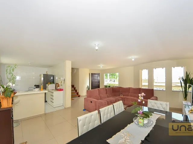 Casa com 140m² 4 quartos e 5 banheiros, à venda, no bairro Seminario em Curitiba