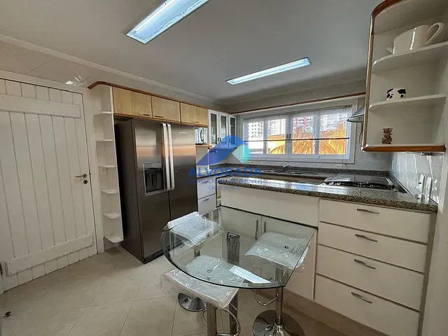 Sobrado com 360m² 3 quartos e 1 banheiro, para alugar, no bairro Jardim Aquarius em São José dos Campos