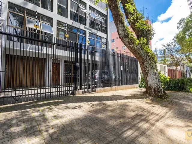 Sobrado com 120m² 2 quartos e 2 banheiros, para alugar, no bairro Jardim Botânico em Curitiba