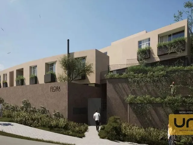 Sobrado com 134m² 3 quartos e 2 banheiros, à venda, no bairro Seminário em Curitiba