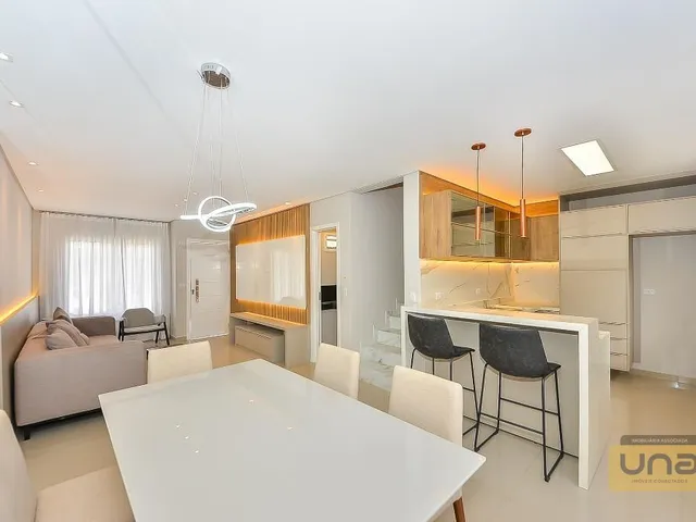 Sobrado com 101m² 3 quartos e 2 banheiros, à venda, no bairro Santa Quitéria em Curitiba