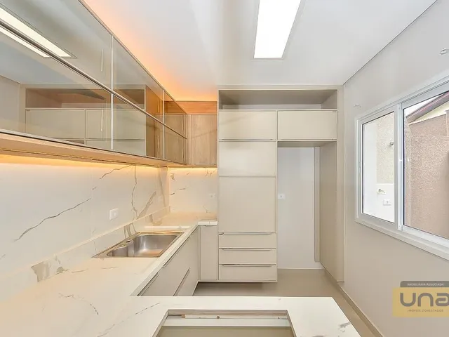 Casa com 101m² 3 quartos e 2 banheiros, à venda, no bairro Santa Quitéria em Curitiba