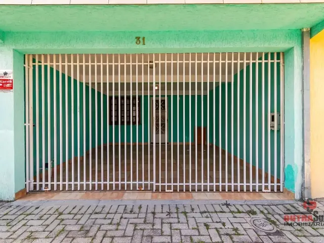 Sobrado 2 quartos e 1 banheiro, à venda, no bairro Alto Boqueirão em Curitiba