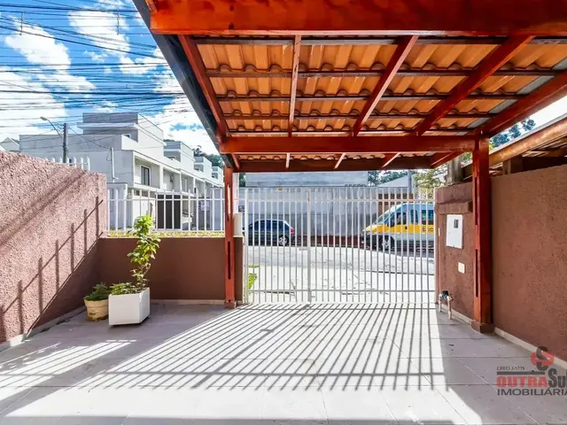 Sobrado com 117m² 3 quartos e 1 banheiro, à venda, no bairro Alto Boqueirão em Curitiba