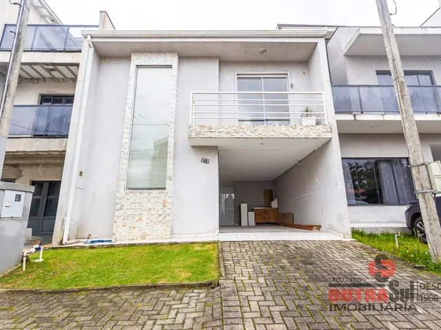 Sobrado 3 quartos e 2 banheiros, para alugar, no bairro Pinheirinho em Curitiba