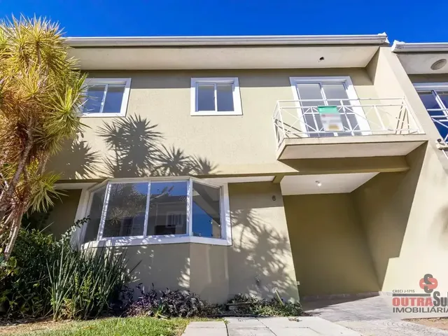Casa com 116m² 3 quartos e 3 banheiros, para alugar, no bairro Capão Raso em Curitiba