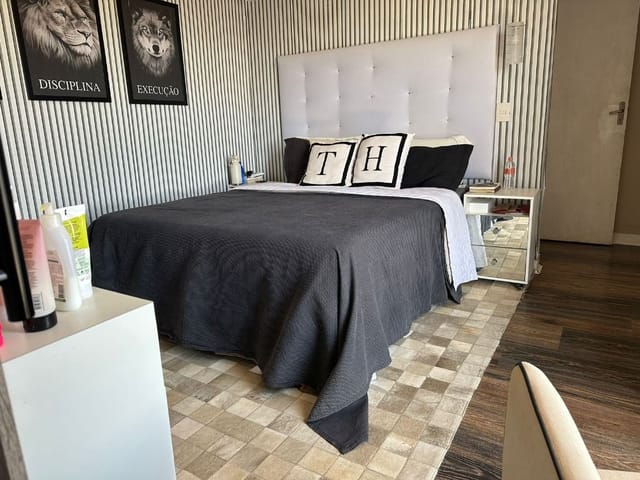 Sobrado com 264m² 3 quartos e 1 banheiro, à venda, no bairro Pitas em Cotia
