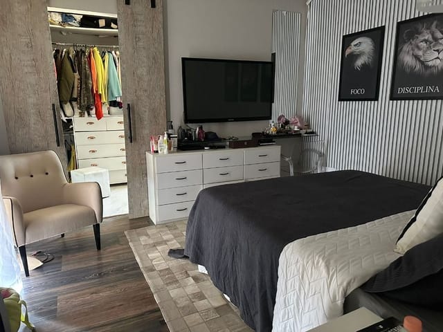 Sobrado com 264m² 3 quartos e 1 banheiro, à venda, no bairro Pitas em Cotia