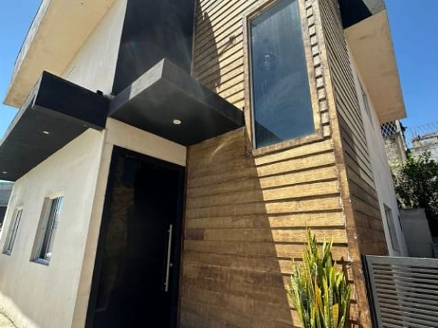 Sobrado com 264m² 3 quartos e 1 banheiro, à venda, no bairro Pitas em Cotia
