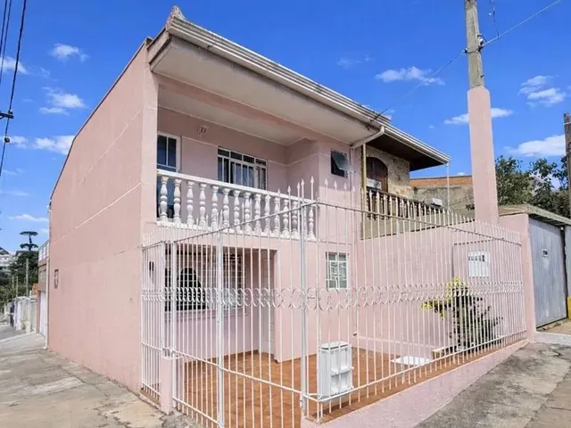 Casa com 100m² 3 quartos e 2 banheiros, à venda, no bairro Barreirinha em Curitiba