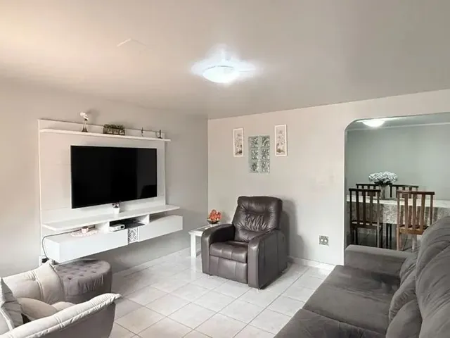 Casa com 100m² 3 quartos e 2 banheiros, à venda, no bairro Barreirinha em Curitiba