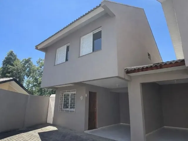 Sobrado com 132m² 3 quartos e 2 banheiros, à venda, no bairro São Braz em Curitiba