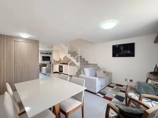 Sobrado com 79m² 3 quartos e 3 banheiros, à venda, no bairro Santa Felicidade em Curitiba