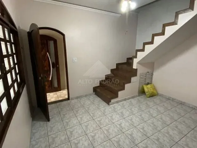 Sobrado com 125m² 4 quartos e 3 banheiros, à venda, no bairro Jardim Itapeva em Mauá